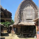 Sade tradisional village