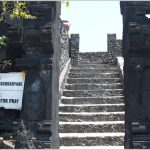 Batu Bolong Temple
