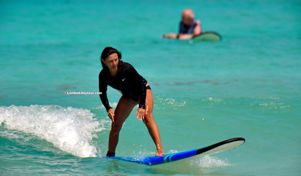 Surfing Lessons Tour